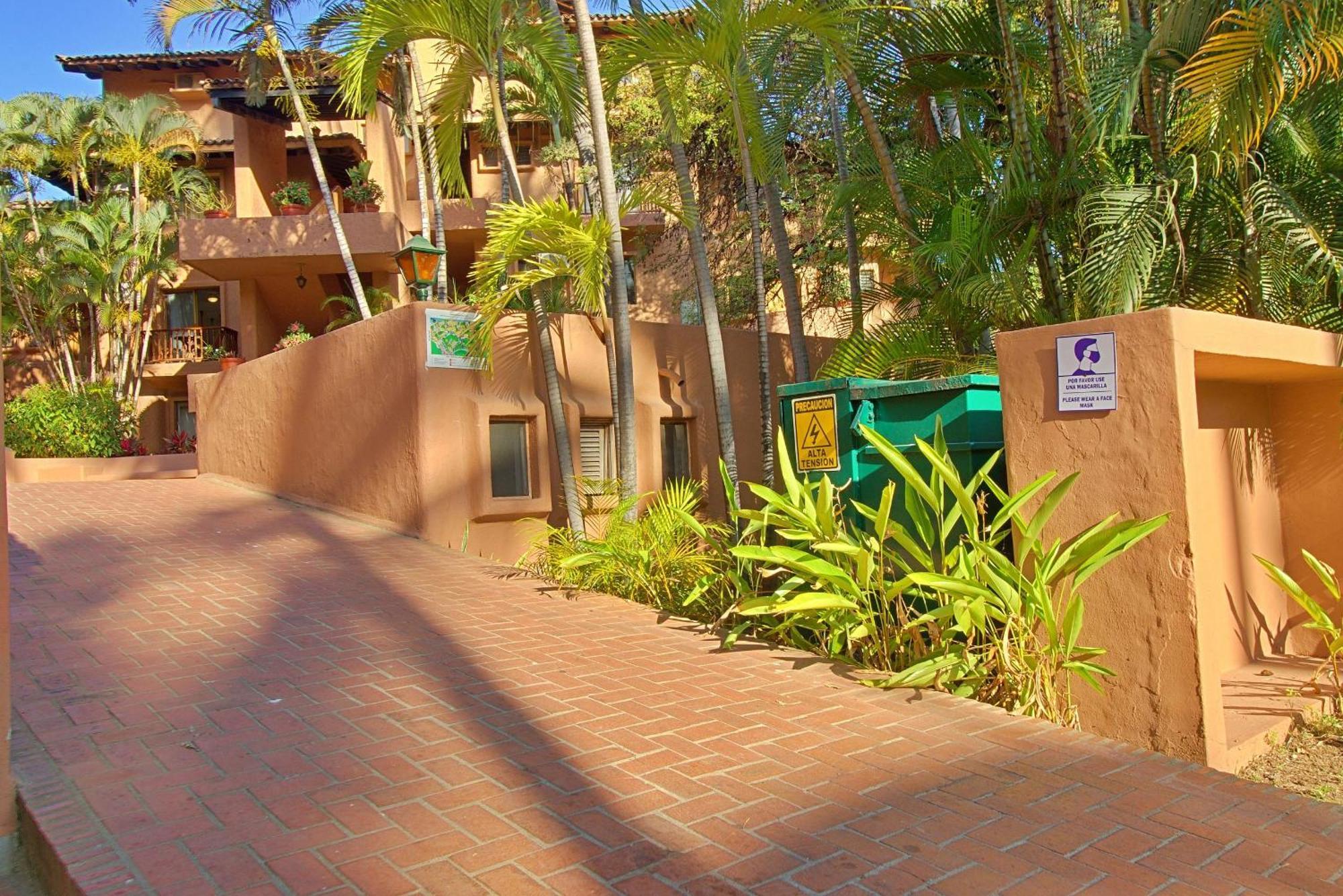 Hermoso Alojamiento En Los Tules, Frente Al Mar En Medio De Hermosos Jardines, Es Unico!!! 巴亞爾塔港 外观 照片