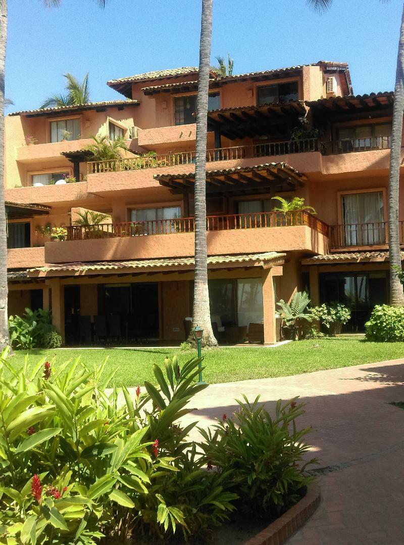 Hermoso Alojamiento En Los Tules, Frente Al Mar En Medio De Hermosos Jardines, Es Unico!!! 巴亞爾塔港 外观 照片