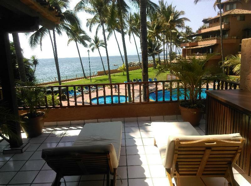 Hermoso Alojamiento En Los Tules, Frente Al Mar En Medio De Hermosos Jardines, Es Unico!!! 巴亞爾塔港 外观 照片